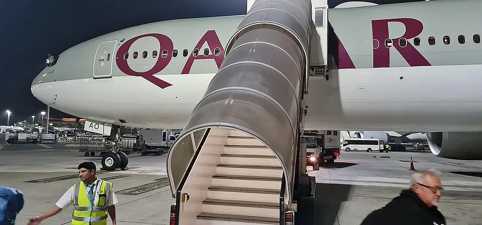 Archive photograph of Qatar Airways Boeing 777-300ER A7-BAO